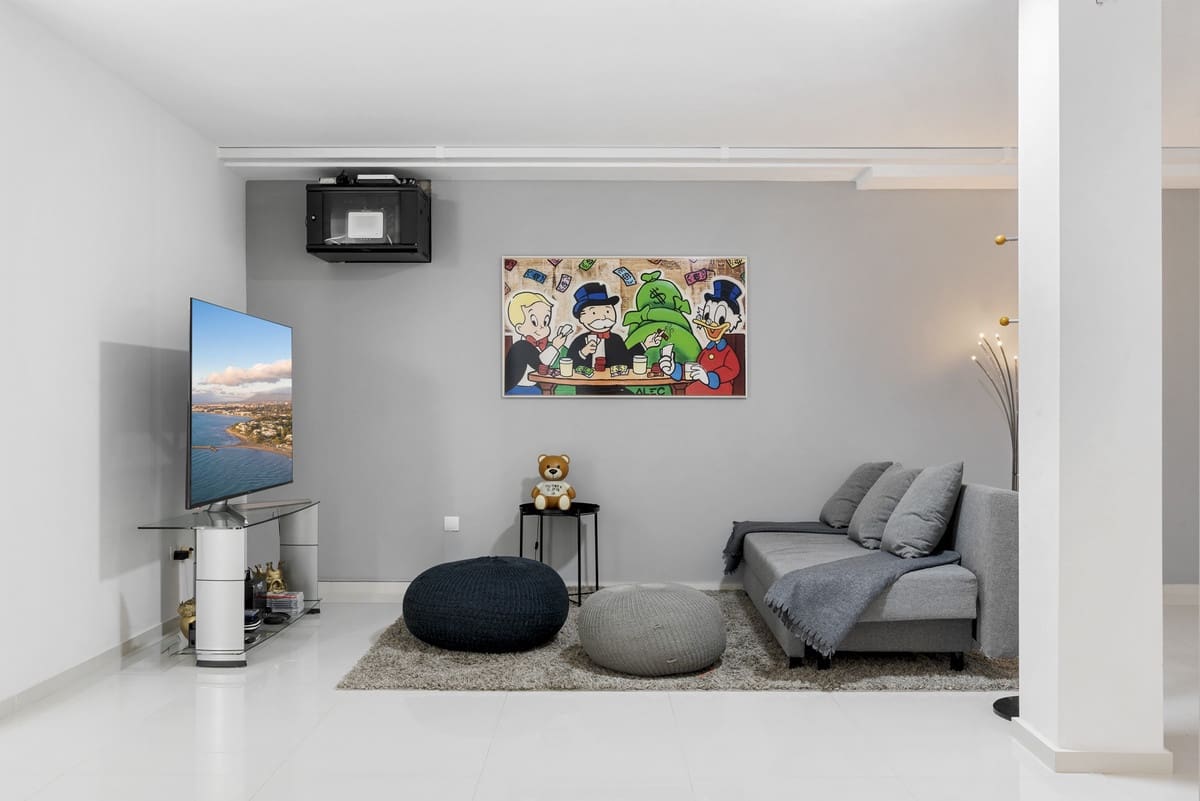 Chalet de 5 habitaciones en Nueva Andalucia en venta - 3.390.000 € (Ref: 9544519)