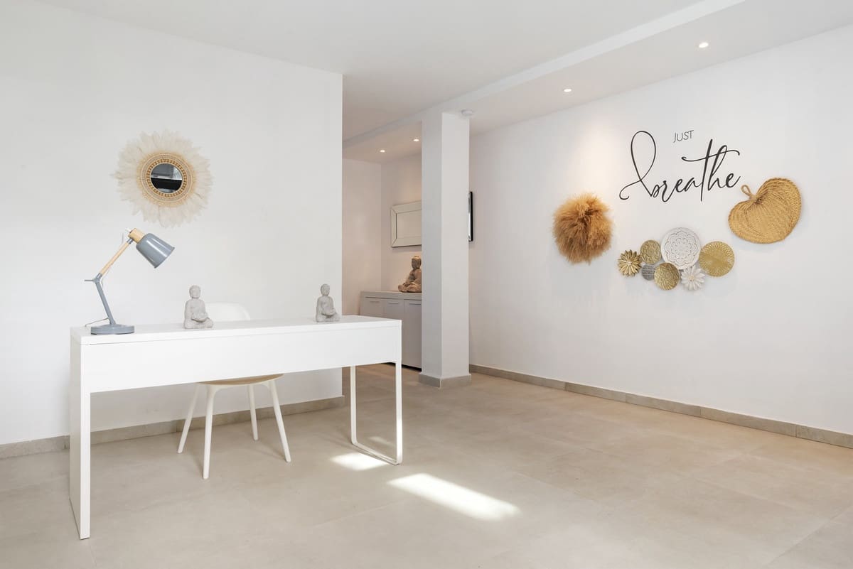 Chalet de 5 habitaciones en Nueva Andalucia en venta - 3.390.000 € (Ref: 9544519)