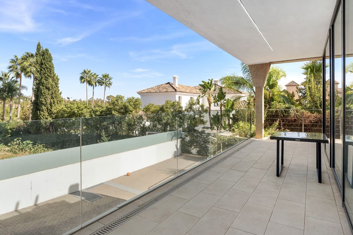 Chalet de 5 habitaciones en Nueva Andalucia en venta - 3.390.000 € (Ref: 9544519)