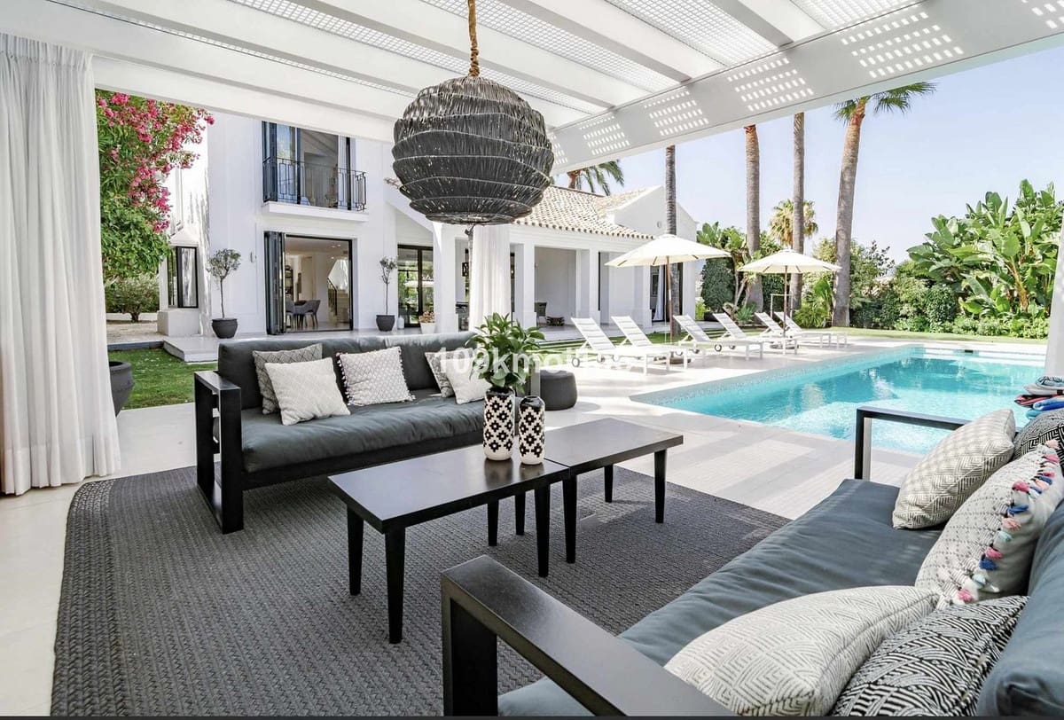 4 bedroom Villa for sale in Nueva Andalucia - € 4,495,000 (Ref: 9544520)