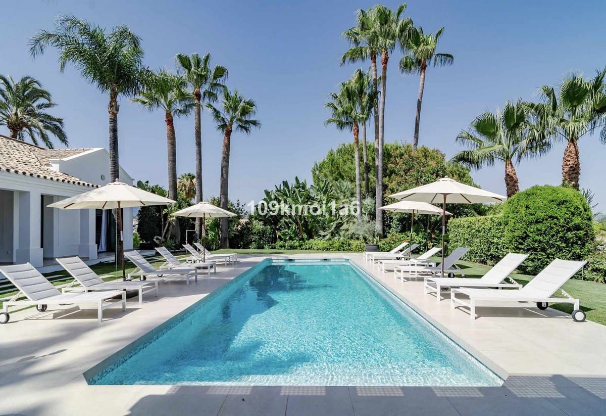 4 bedroom Villa for sale in Nueva Andalucia - € 4,495,000 (Ref: 9544520)