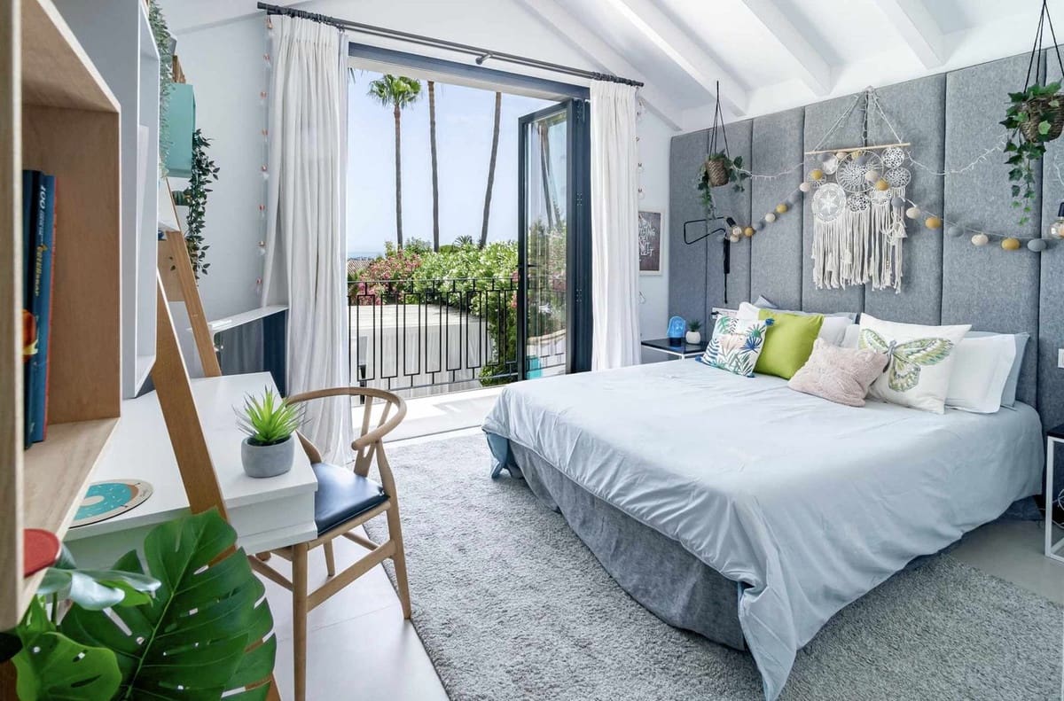 4 bedroom Villa for sale in Nueva Andalucia - € 4,495,000 (Ref: 9544520)