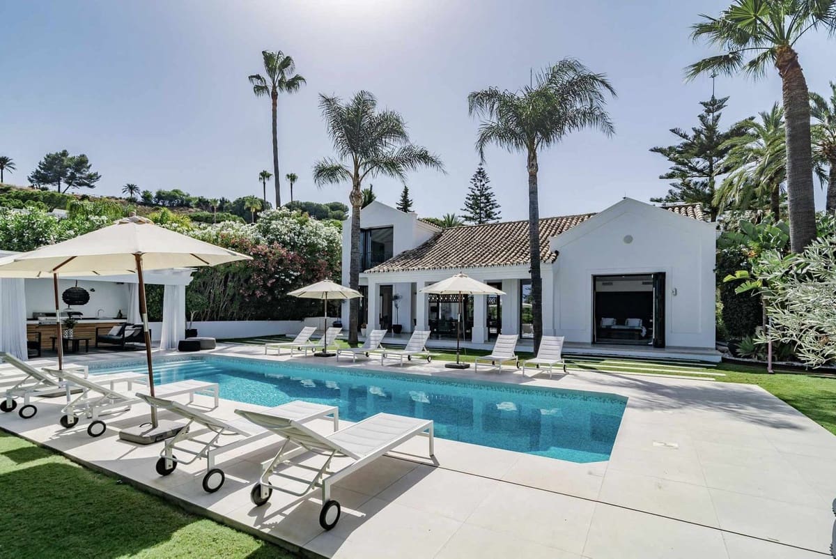 4 bedroom Villa for sale in Nueva Andalucia - € 4,495,000 (Ref: 9544520)