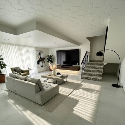 8 slaapkamer Villa te koop in Marbella - € 1.350.000 (Ref: 9544522)