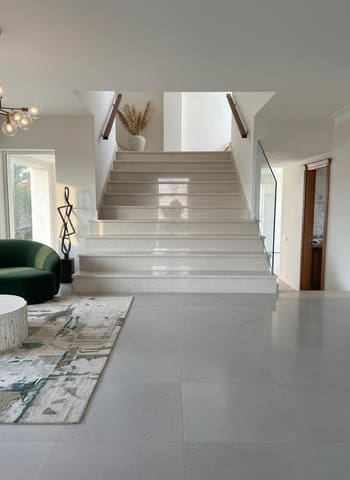 8 slaapkamer Villa te koop in Marbella - € 1.350.000 (Ref: 9544522)