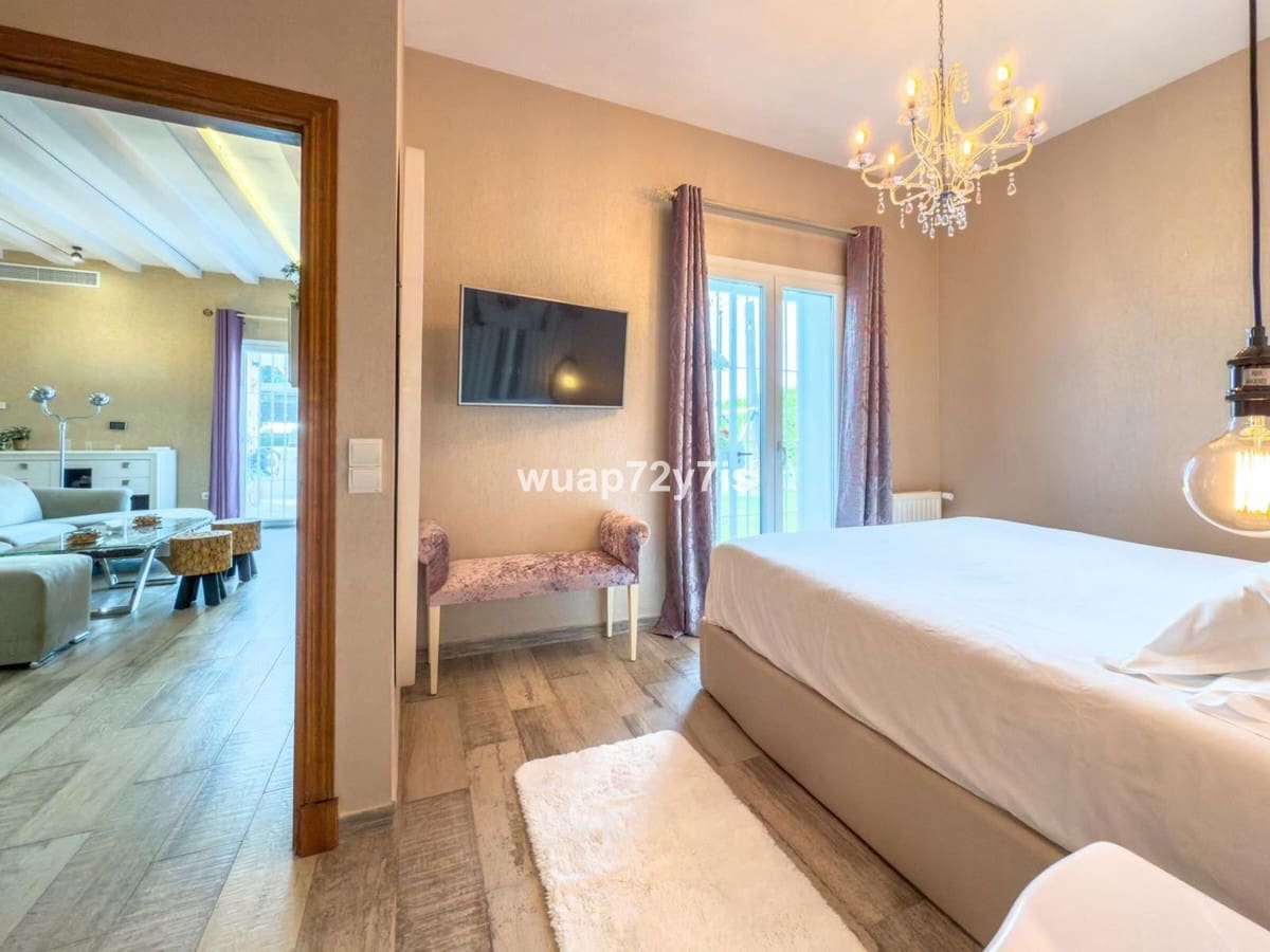 4 soveværelse Villa til salg i Istan med garage - € 999.000 (Ref: 9544523)