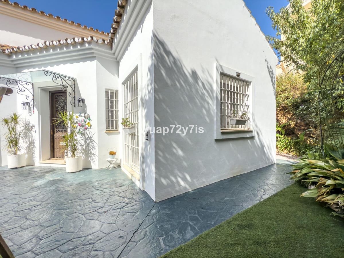 4 soveværelse Villa til salg i Istan med garage - € 999.000 (Ref: 9544523)