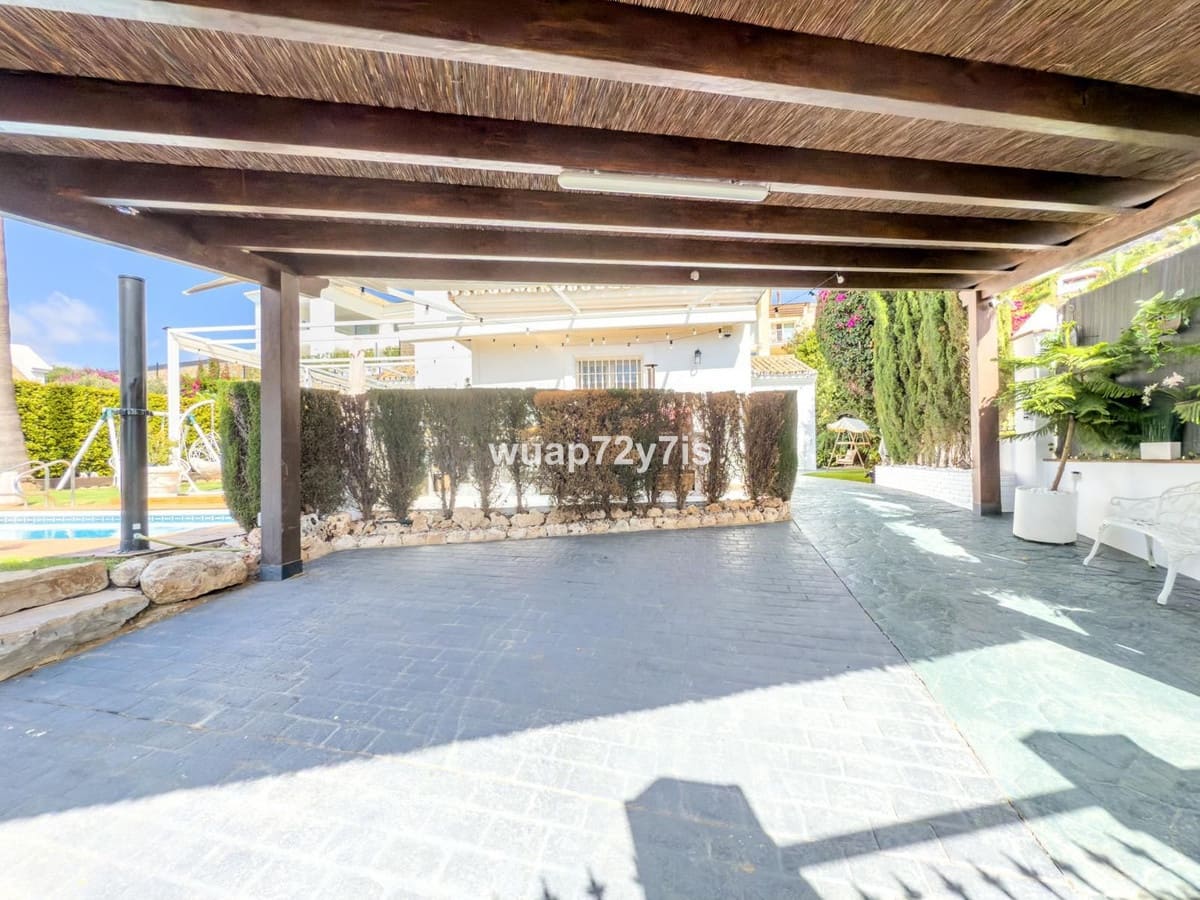 4 soveværelse Villa til salg i Istan med garage - € 999.000 (Ref: 9544523)