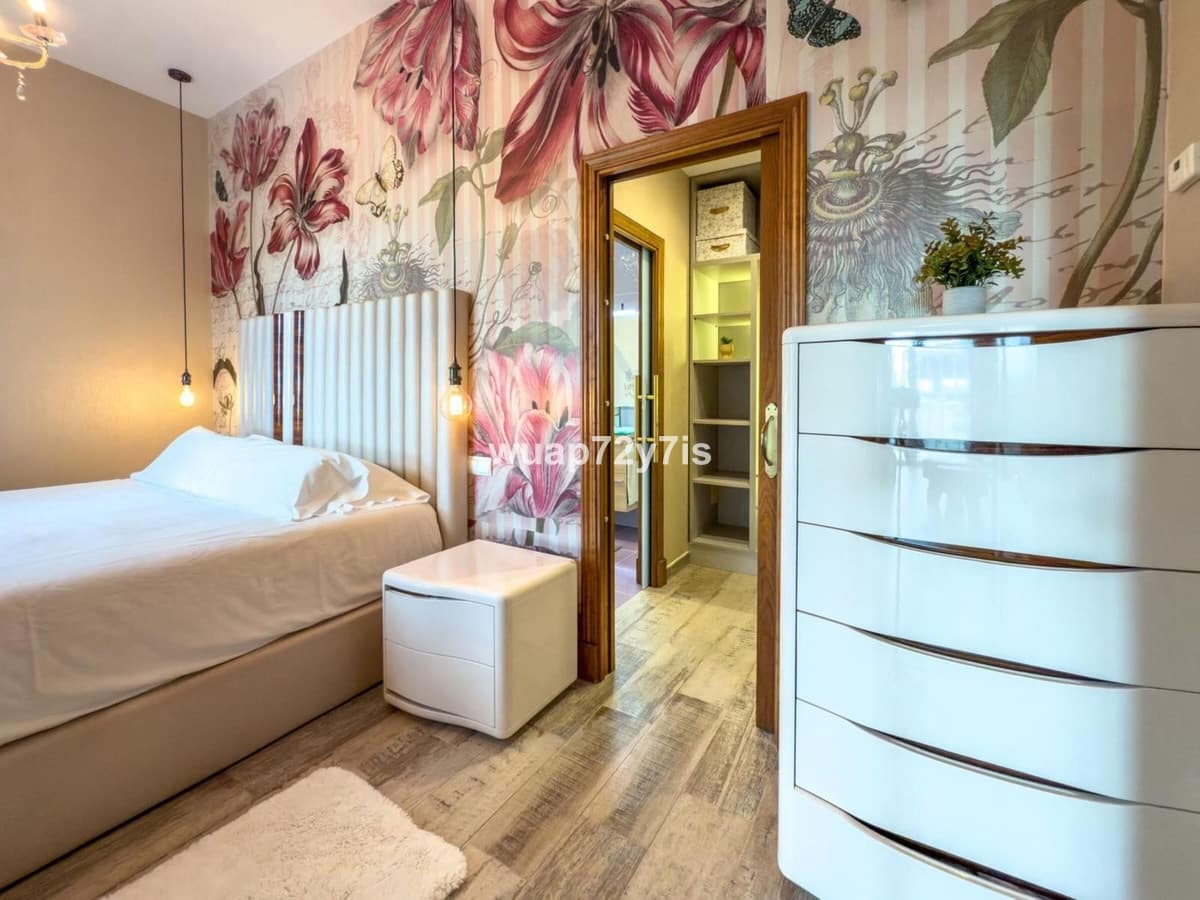 4 camera da letto Villa in vendita in Istan con garage - 999.000 € (Rif: 9544523)