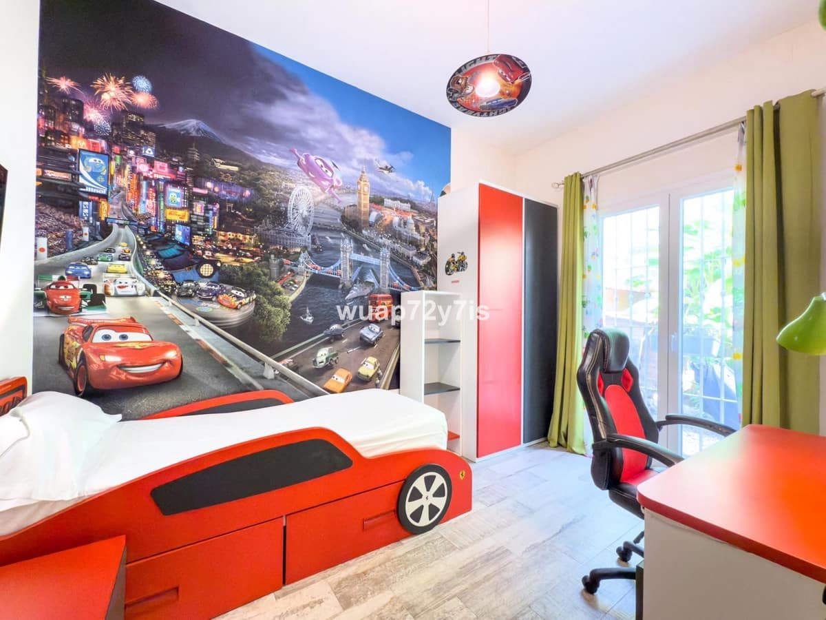 4 camera da letto Villa in vendita in Istan con garage - 999.000 € (Rif: 9544523)