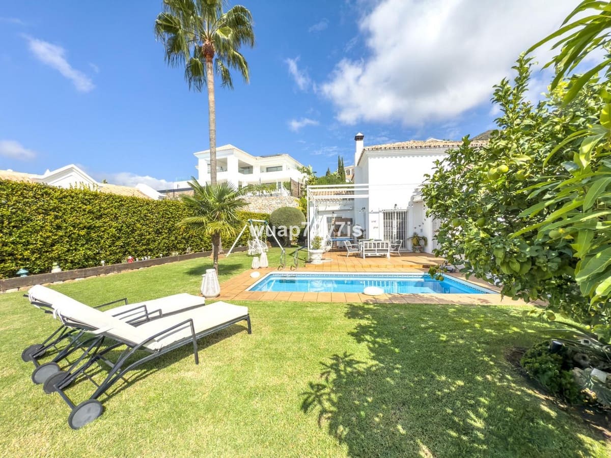 4 camera da letto Villa in vendita in Istan con garage - 999.000 € (Rif: 9544523)