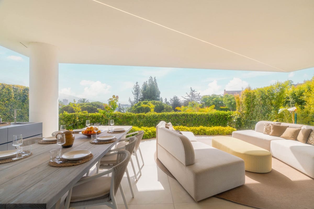 4 bedroom Villa for sale in Nueva Andalucia - € 4,295,000 (Ref: 9544525)