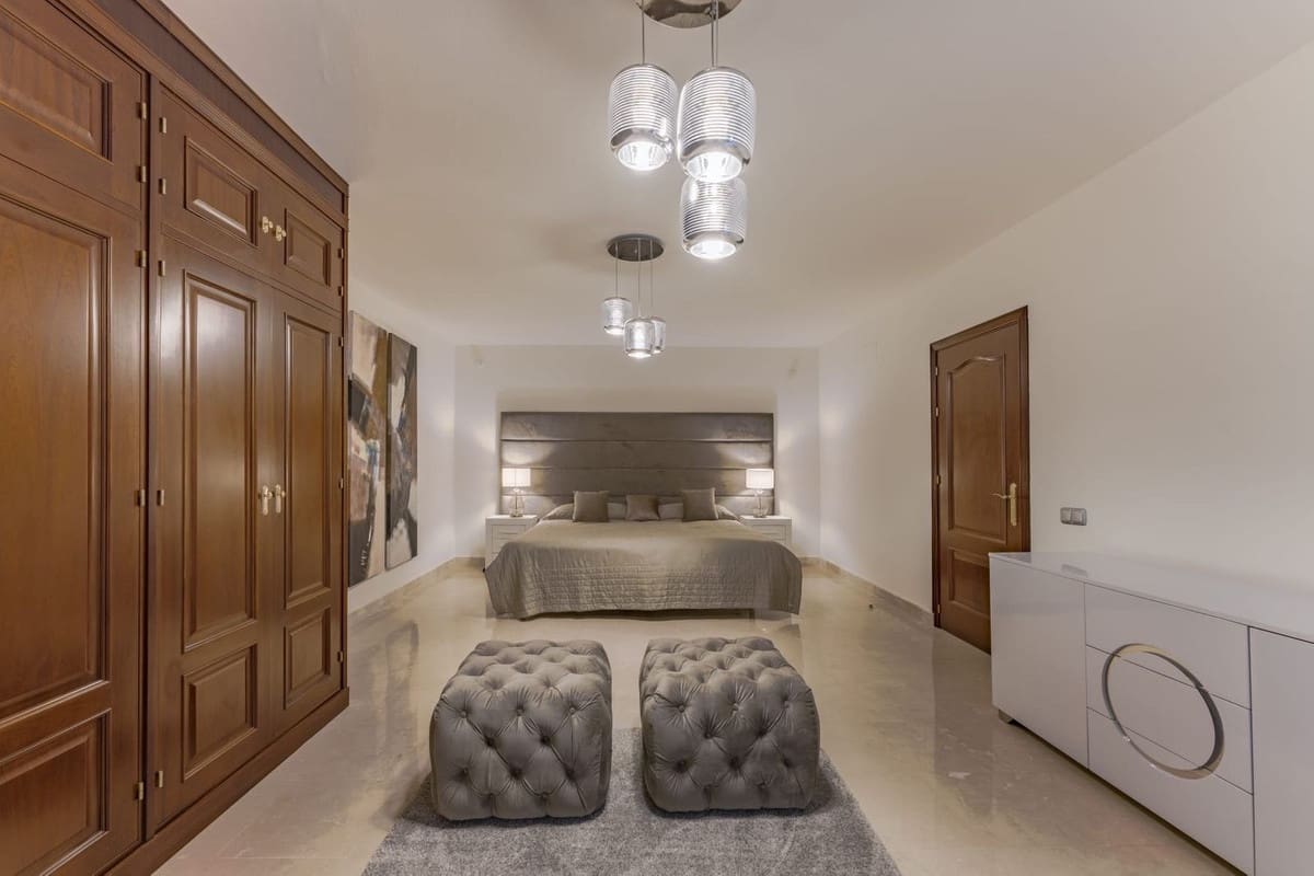 6 sypialnia Willa na sprzedaż w Nueva Andalucia - 4 100 000 € (Ref: 9544526)