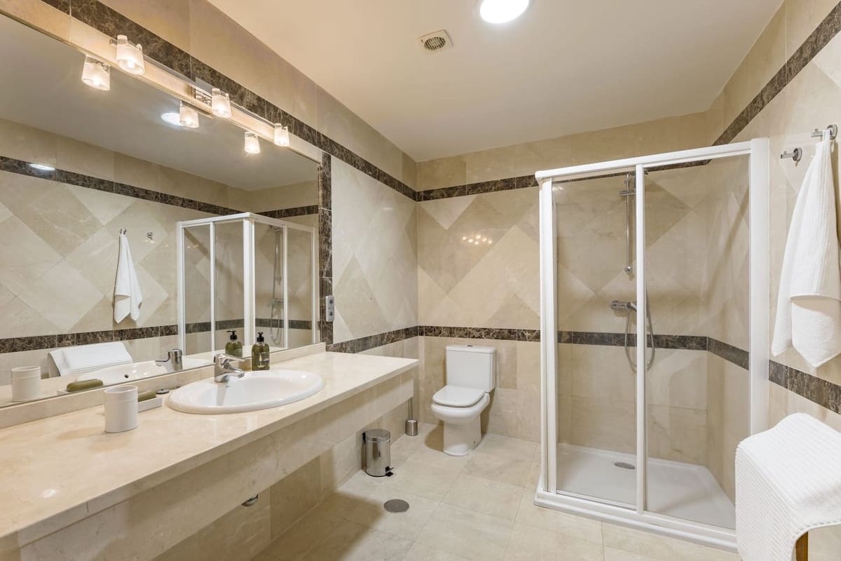 6 sypialnia Willa na sprzedaż w Nueva Andalucia - 4 100 000 € (Ref: 9544526)