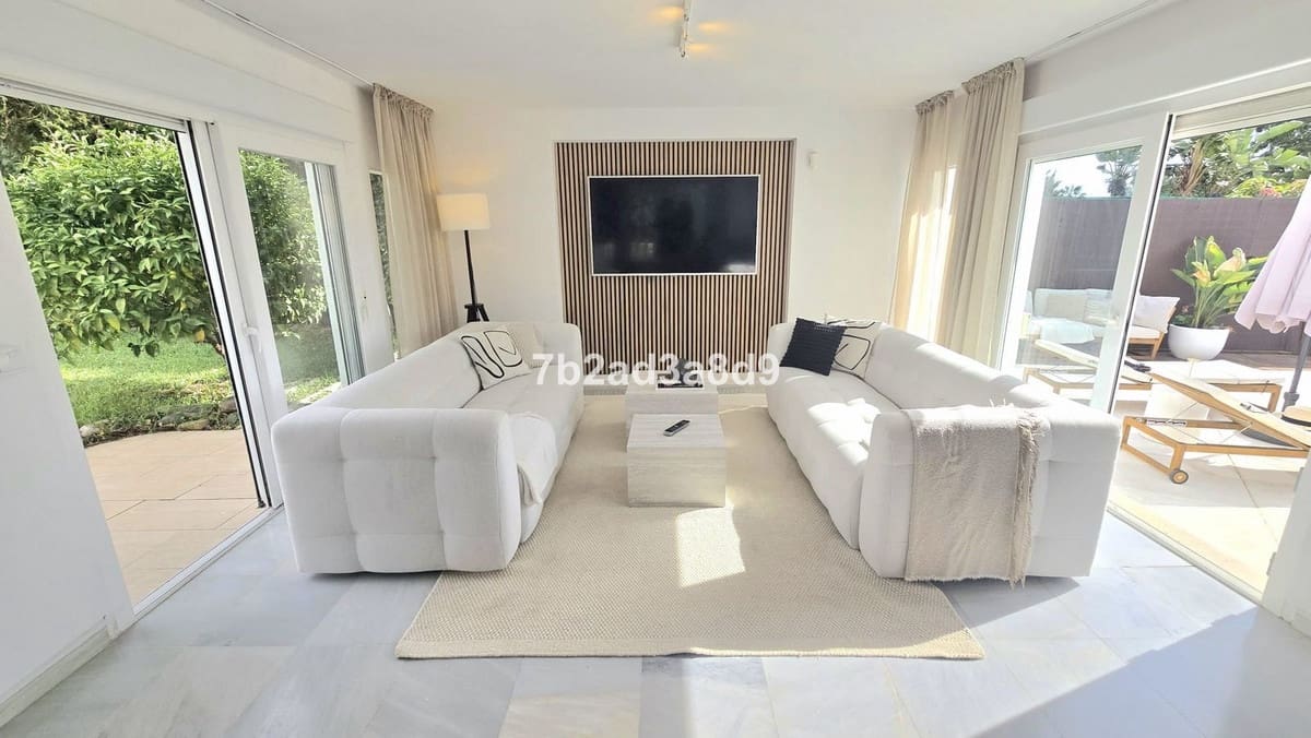 3 slaapkamer Villa te koop in Nueva Andalucia - € 999.000 (Ref: 9544527)