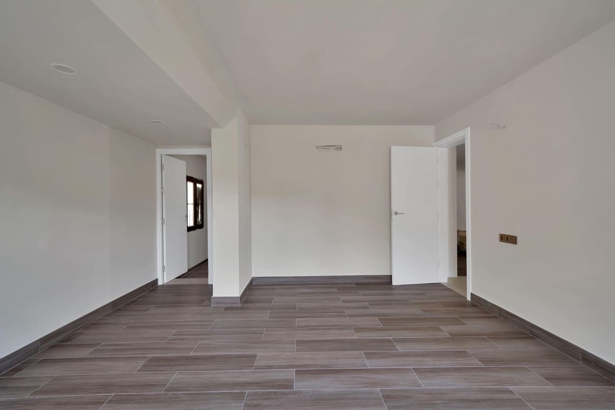 3 slaapkamer Villa te koop in Marbella - € 990.000 (Ref: 9544530)