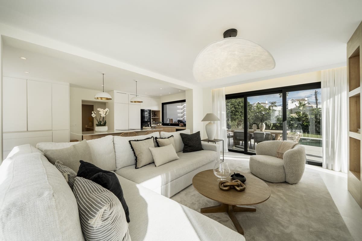 5 makuuhuone Huvila myytävänä paikassa San Pedro de Alcantara - 2 500 000 € (Ref: 9596575)