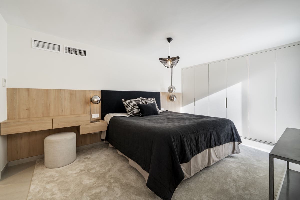 5 makuuhuone Huvila myytävänä paikassa San Pedro de Alcantara - 2 500 000 € (Ref: 9596575)