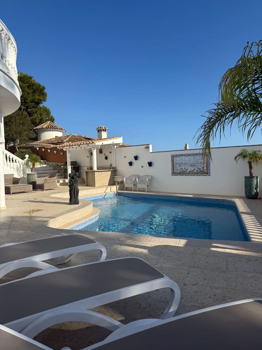 4 soveværelse Villa til salg i La Capellania - € 1.395.000 (Ref: 9598114)