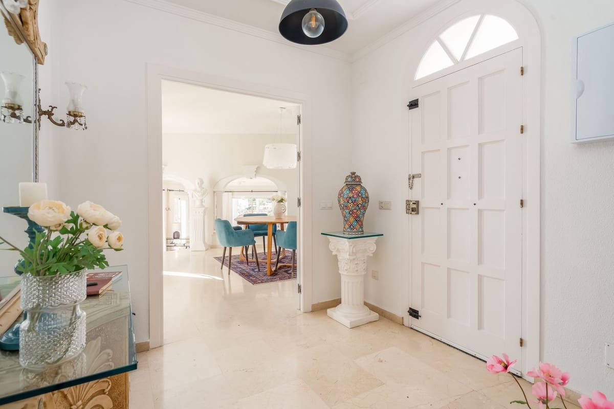 4 bedroom Villa for sale in La Capellania - € 1,395,000 (Ref: 9598114)