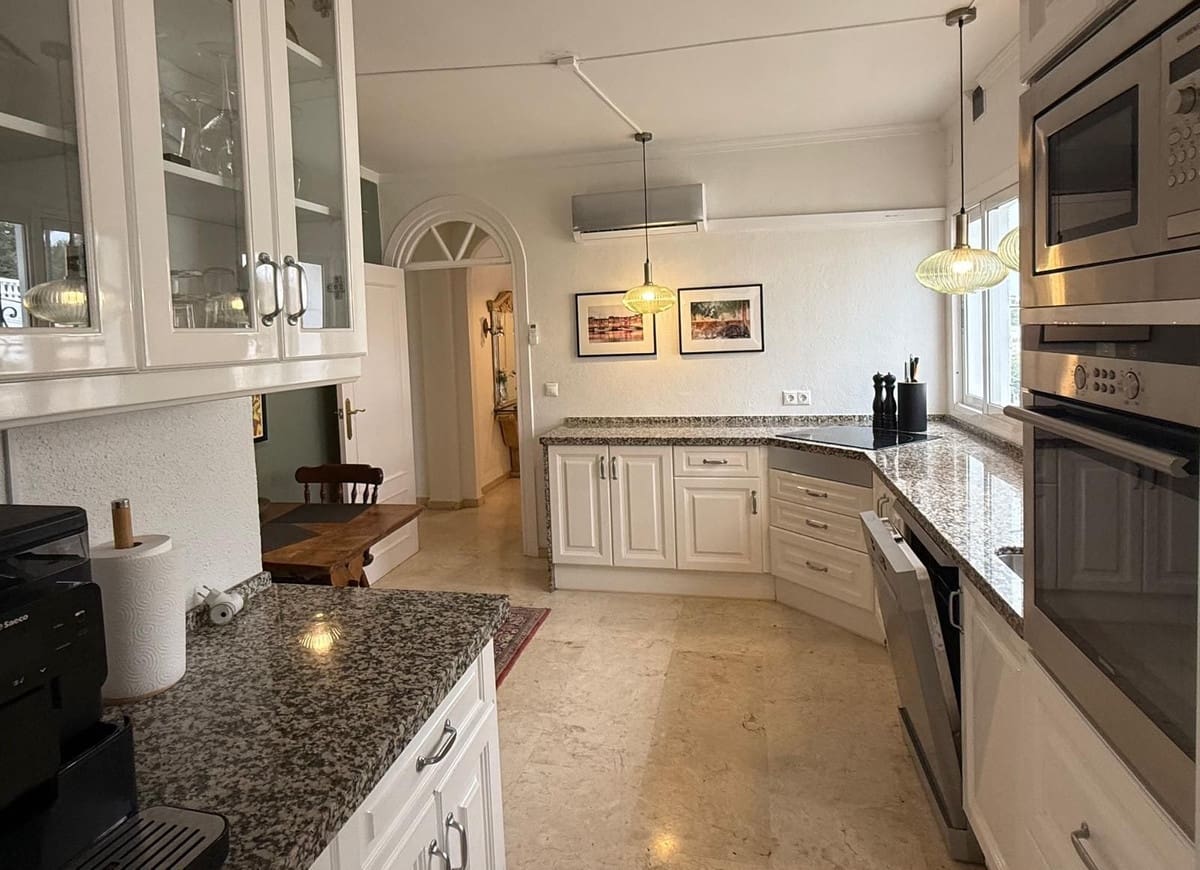 4 bedroom Villa for sale in La Capellania - € 1,395,000 (Ref: 9598114)