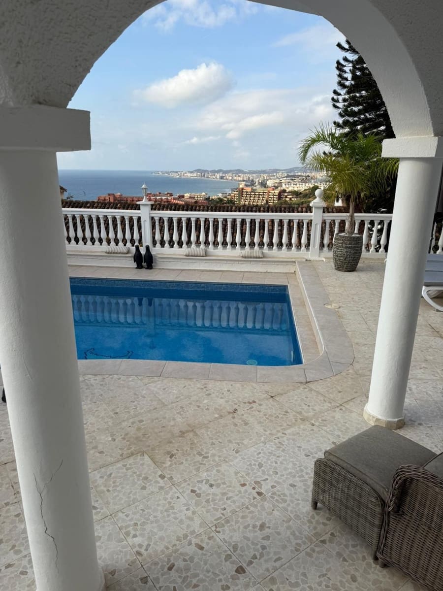 4 bedroom Villa for sale in La Capellania - € 1,349,000 (Ref: 9598114)