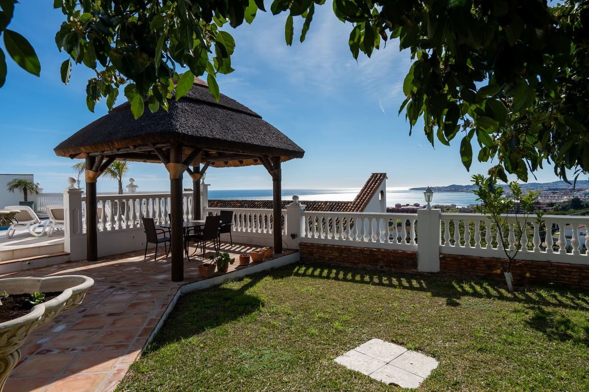 4 bedroom Villa for sale in La Capellania - € 1,349,000 (Ref: 9598114)