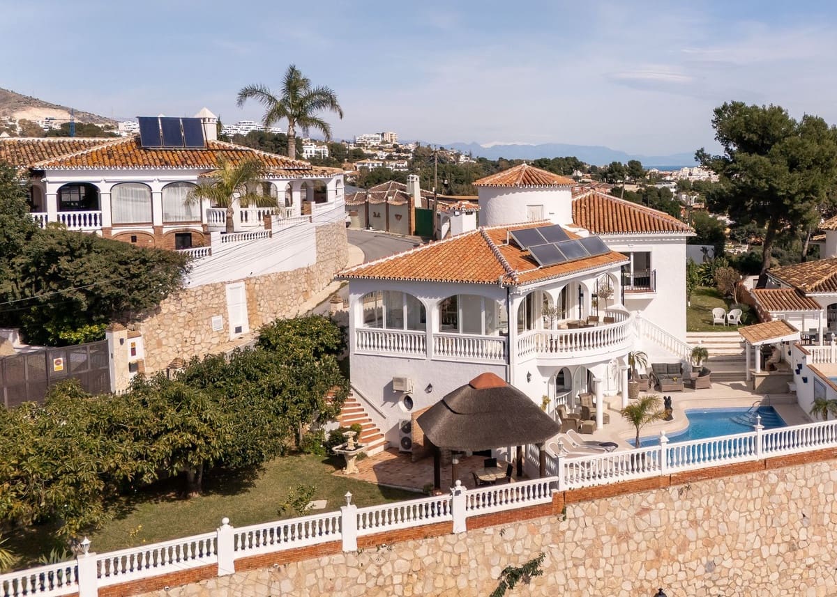 4 bedroom Villa for sale in La Capellania - € 1,349,000 (Ref: 9598114)