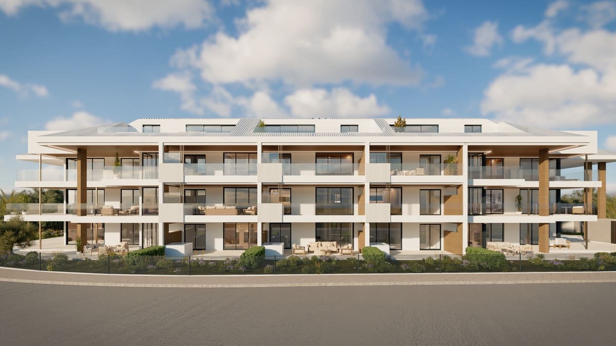 1 bedroom Apartment for sale in Fuengirola with garage - € 499,000 (Ref: 9602356)