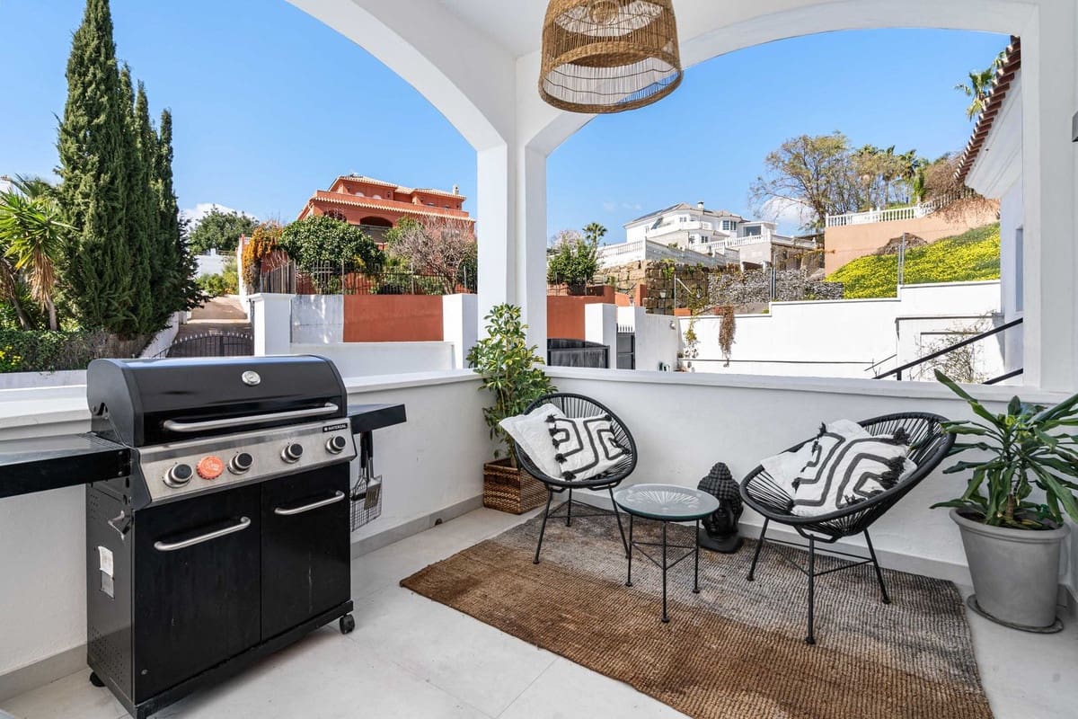 5 chambre Villa/Maison à vendre à Estepona - 995 000 € (Ref: 9641047)