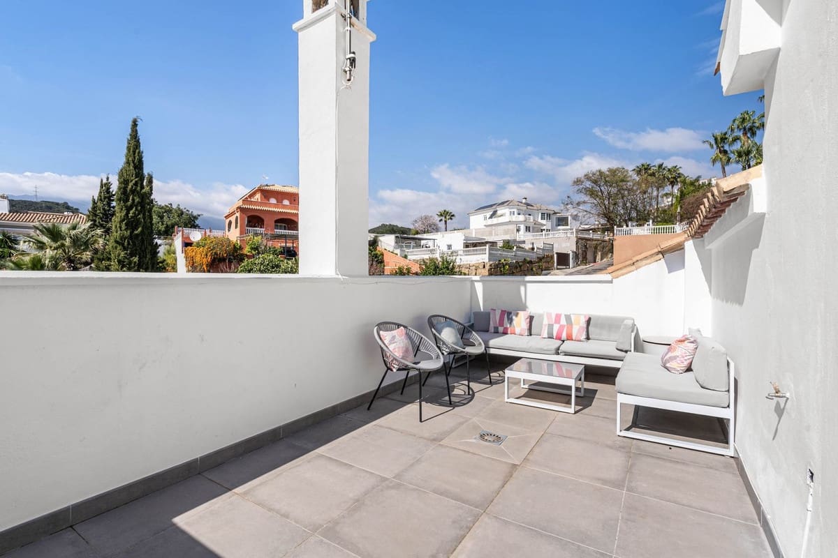 5 chambre Villa/Maison à vendre à Estepona - 995 000 € (Ref: 9641047)