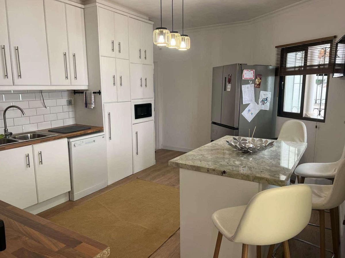 6 makuuhuone Huvila myytävänä paikassa Mijas mukana 
autotalli - 1 450 000 € (Ref: 9677894)