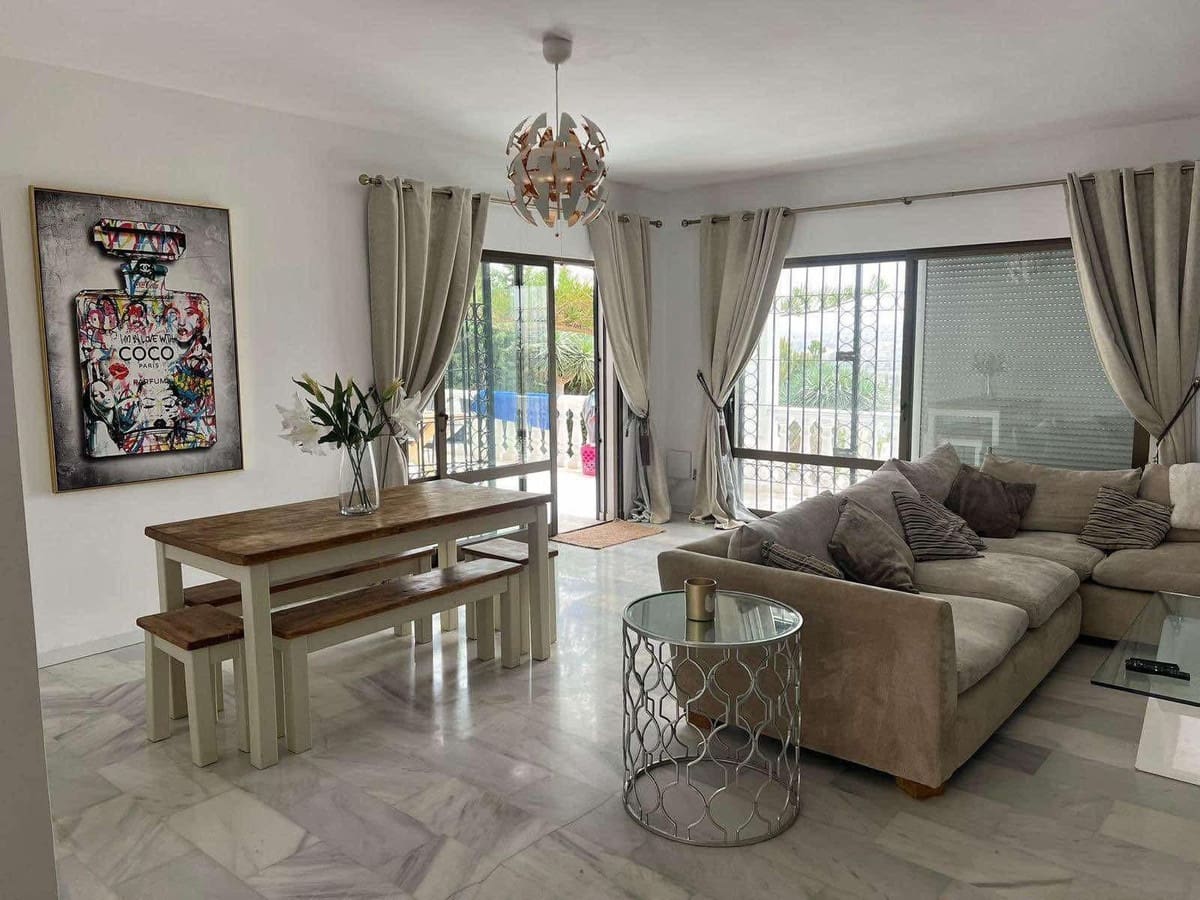 6 makuuhuone Huvila myytävänä paikassa Mijas mukana 
autotalli - 1 450 000 € (Ref: 9677894)