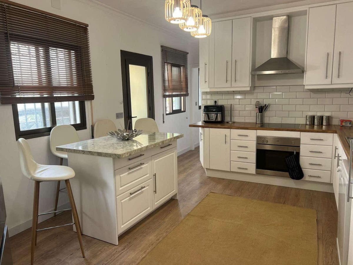 6 makuuhuone Huvila myytävänä paikassa Mijas mukana 
autotalli - 1 450 000 € (Ref: 9677894)