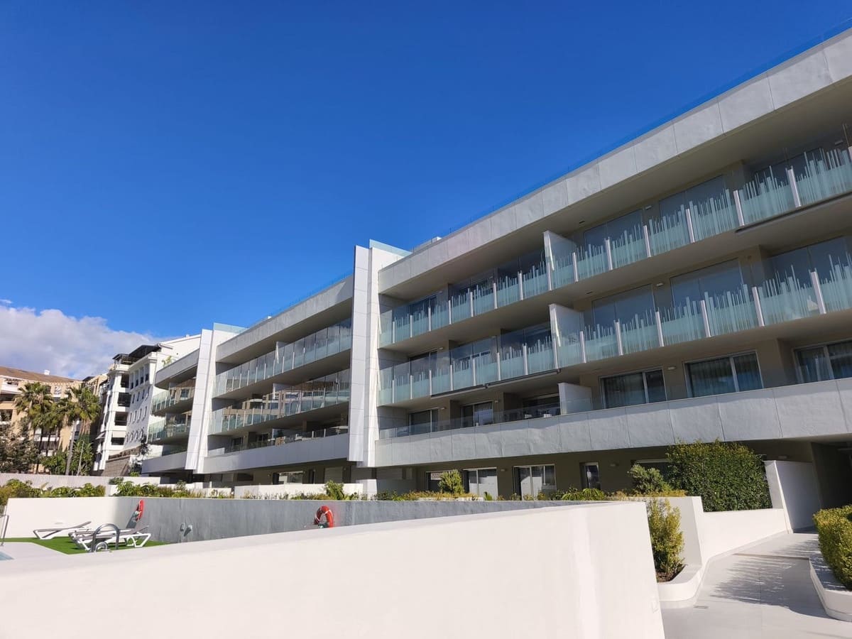 2 makuuhuone Huoneisto myytävänä paikassa San Pedro de Alcantara - 805 000 € (Ref: 9677896)