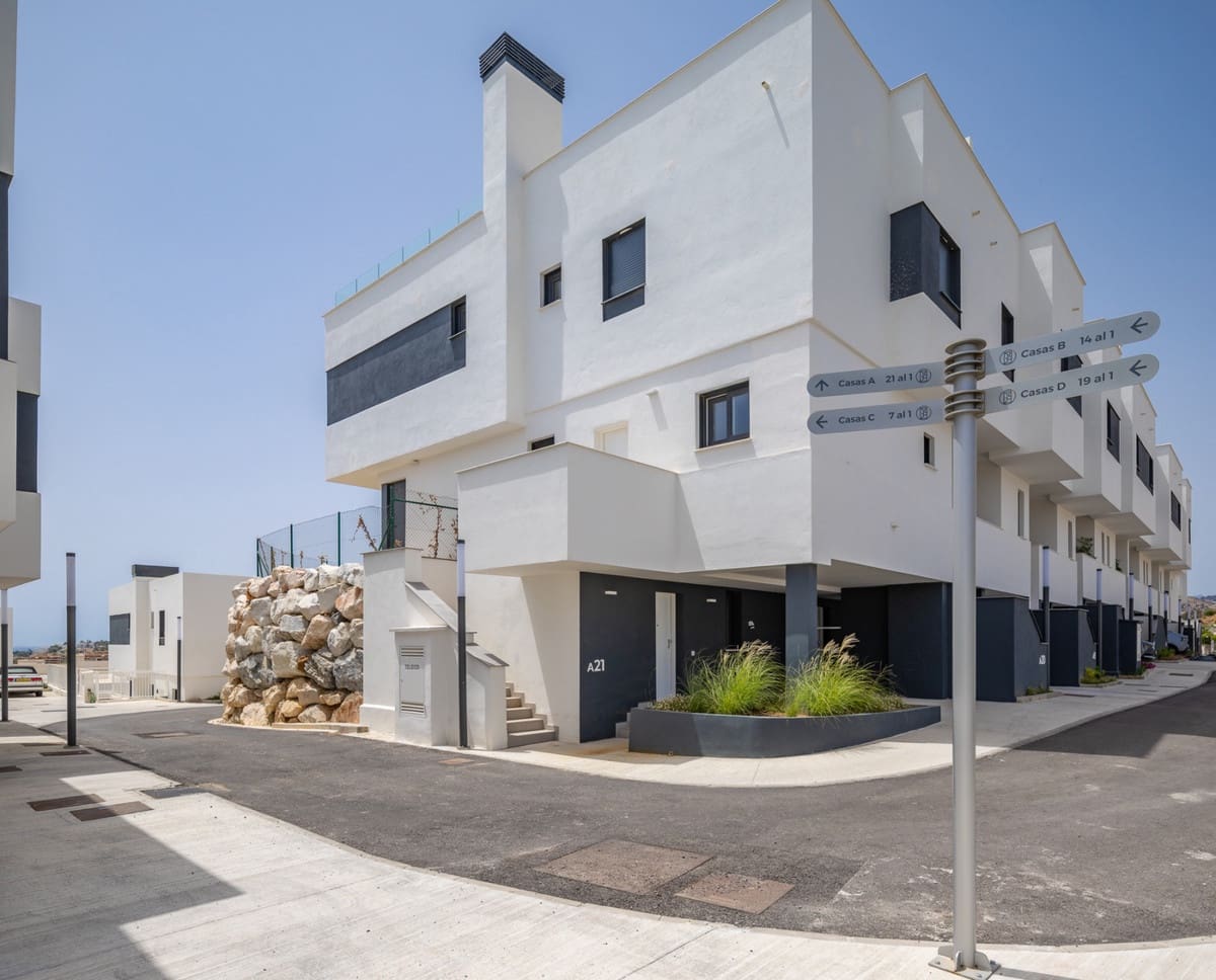 3 chambre Maison de Ville à vendre à La Cala de Mijas avec garage - 890 000 € (Ref: 9713256)