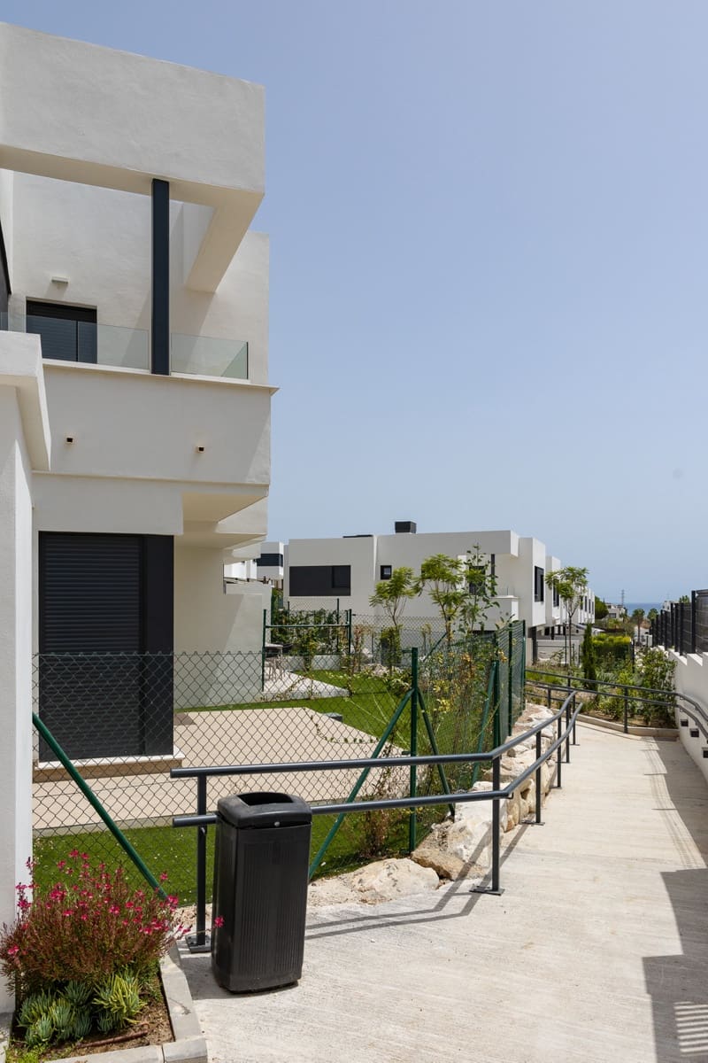 3 chambre Maison de Ville à vendre à La Cala de Mijas avec garage - 890 000 € (Ref: 9713256)
