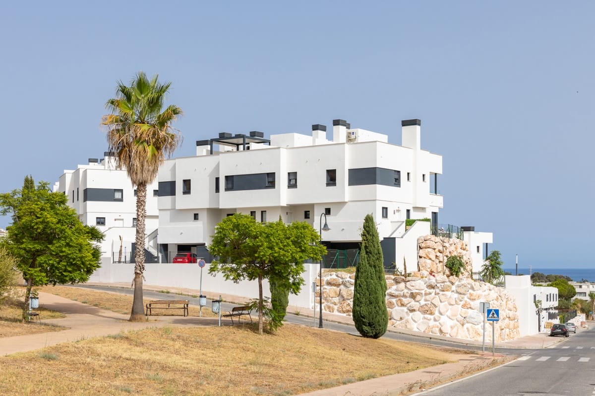 3 chambre Maison de Ville à vendre à La Cala de Mijas avec garage - 890 000 € (Ref: 9713256)