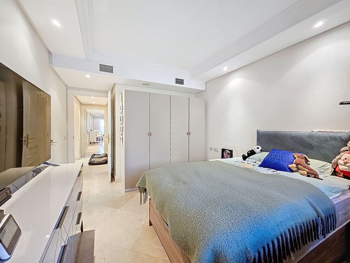 3 slaapkamer Appartement te koop in Estepona - € 1.095.000 (Ref: 9770202)