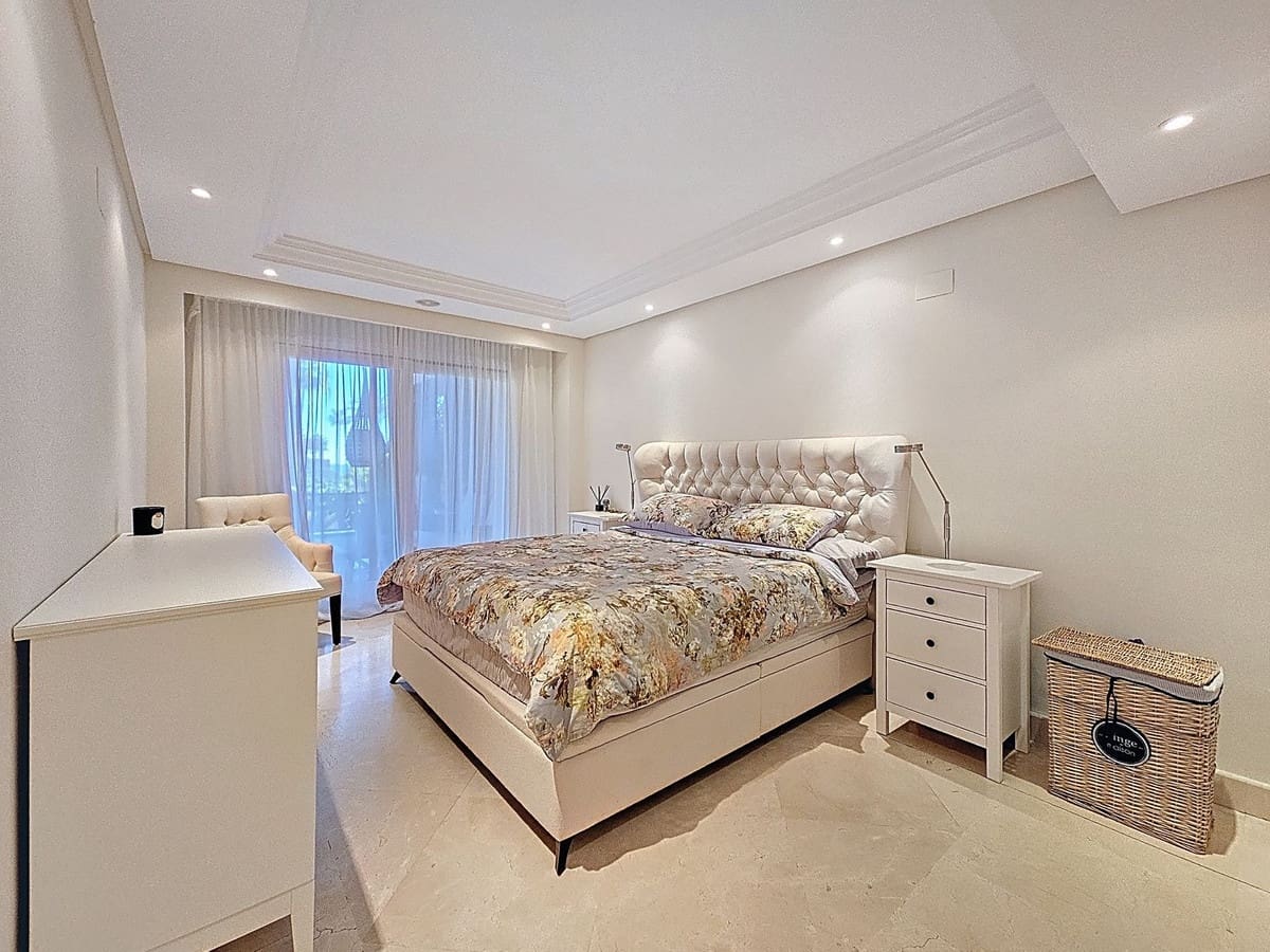 3 slaapkamer Appartement te koop in Estepona - € 1.095.000 (Ref: 9770202)