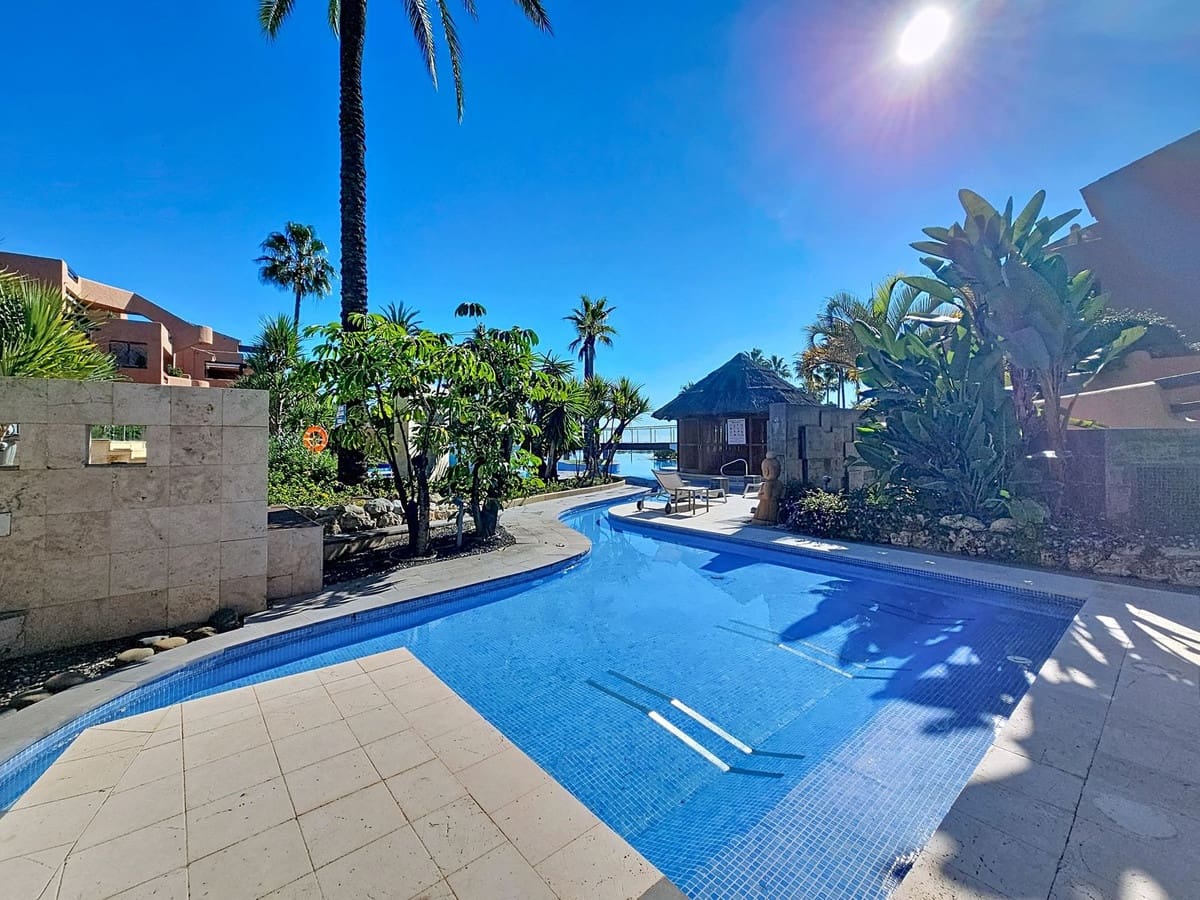 3 slaapkamer Appartement te koop in Estepona - € 1.095.000 (Ref: 9770202)