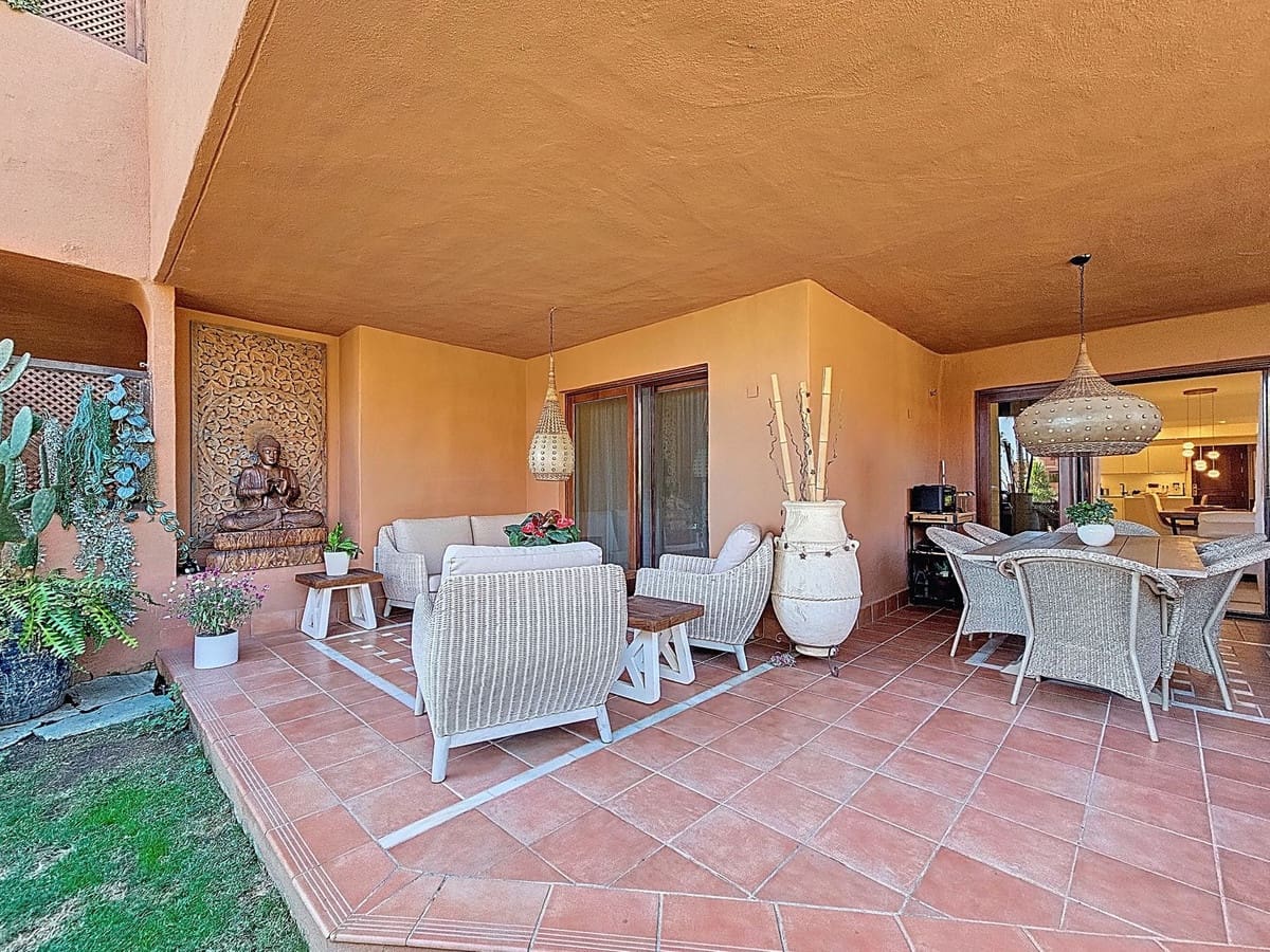 3 slaapkamer Appartement te koop in Estepona - € 1.095.000 (Ref: 9770202)