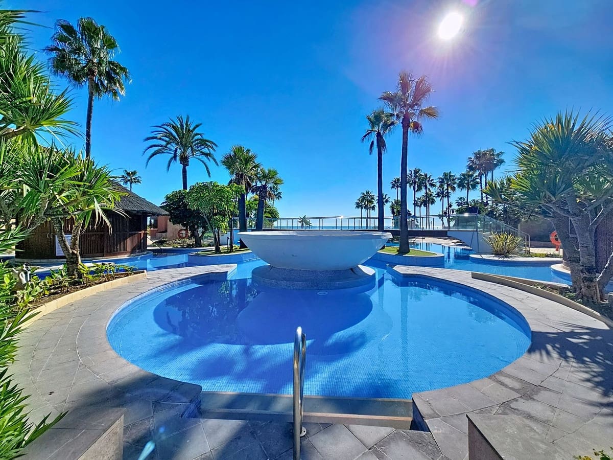 3 slaapkamer Appartement te koop in Estepona - € 1.095.000 (Ref: 9770202)