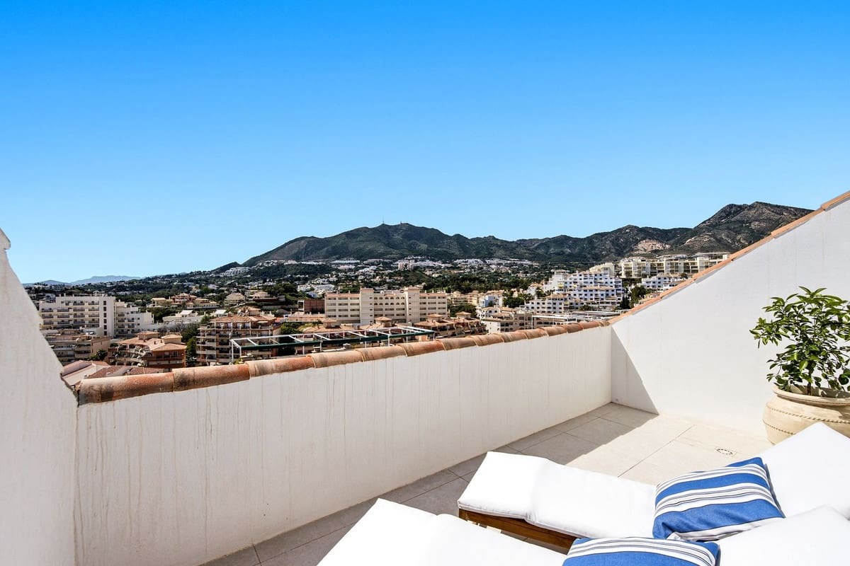 3 Zimmer Apartment zu verkaufen in Torrequebrada mit Garage - 797.000 € (Ref: 9793779)