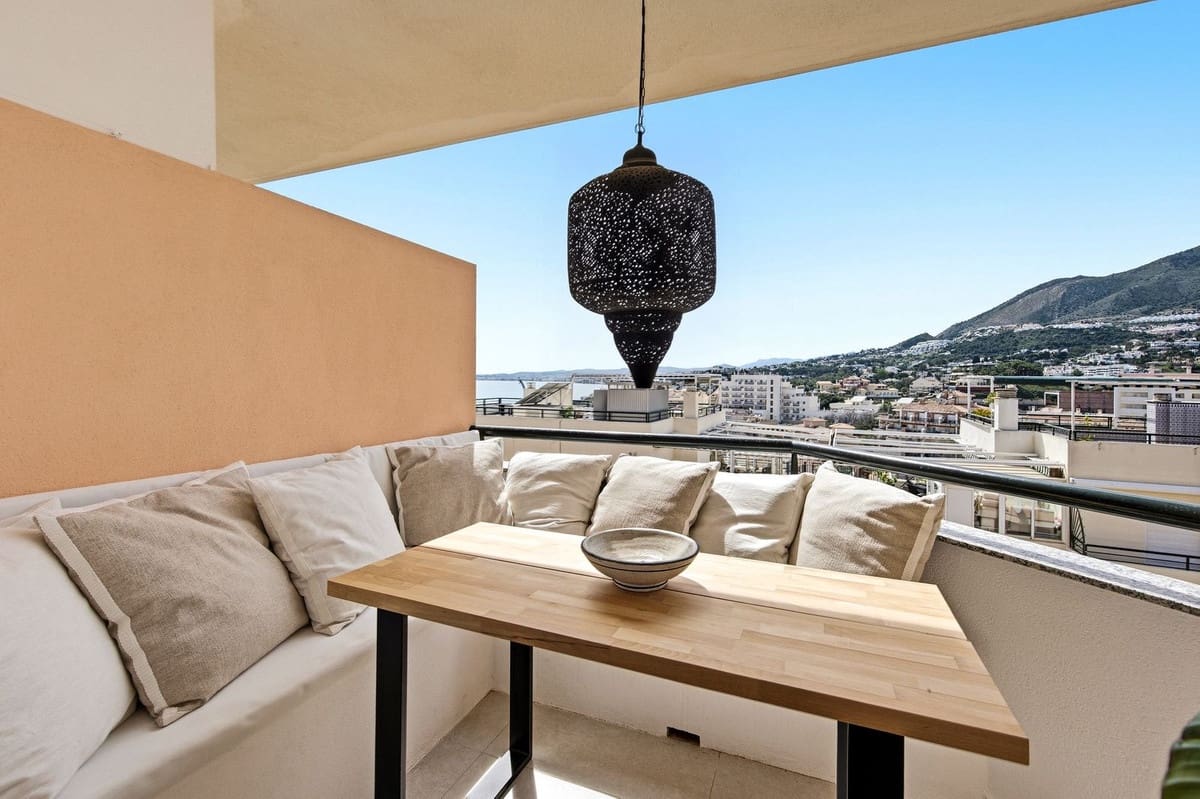 3 Zimmer Apartment zu verkaufen in Torrequebrada mit Garage - 797.000 € (Ref: 9793779)