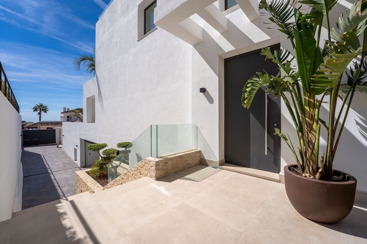 4 Zimmer Villa zu verkaufen in Mijas mit Garage - 1.945.000 € (Ref: 9793780)