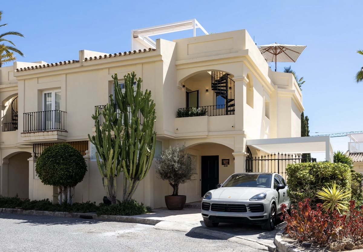 4 slaapkamer Huis te koop in Benahavis - € 1.850.000 (Ref: 9793783)