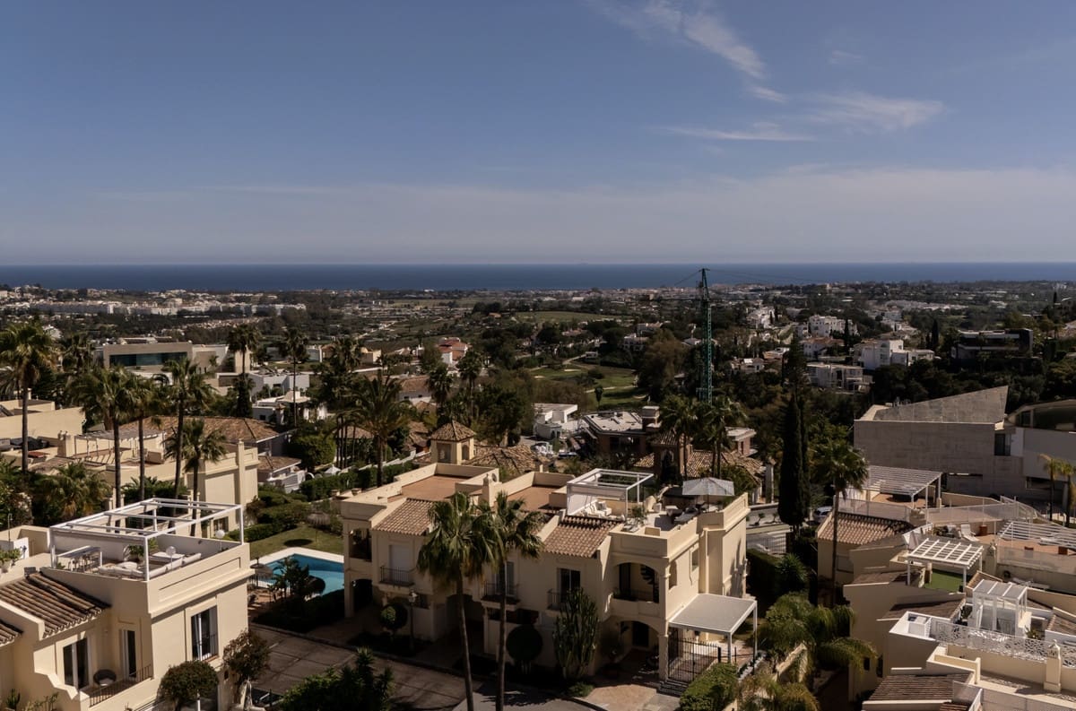 4 slaapkamer Huis te koop in Benahavis - € 1.850.000 (Ref: 9793783)