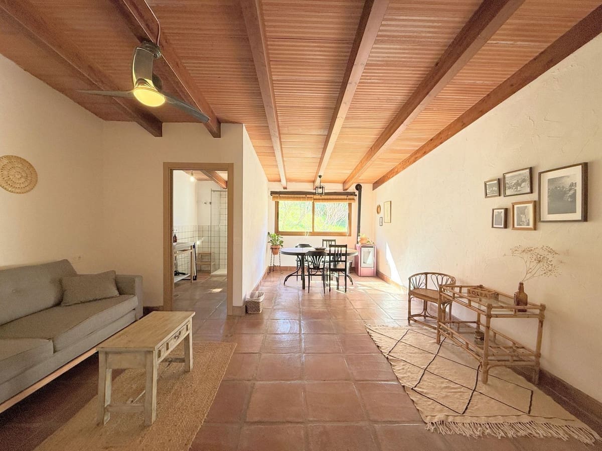 8 bedroom Commercial for sale in Casares - € 1,885,000 (Ref: 9926465)