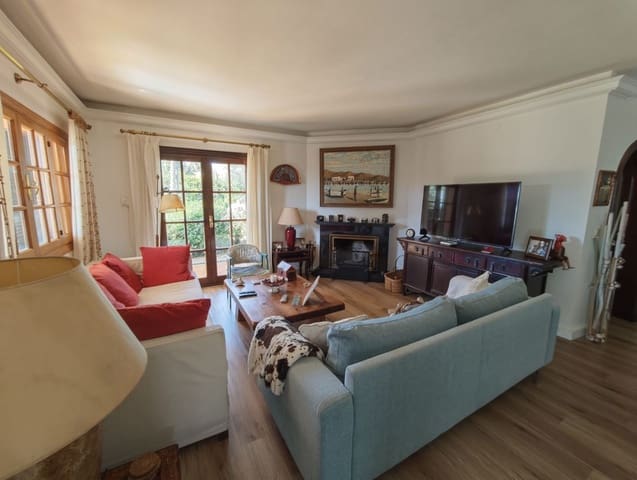 4 soverom Villa til salgs i San Luis de Sabinillas, Manilva - € 1 750 000 (Ref: 9926466)